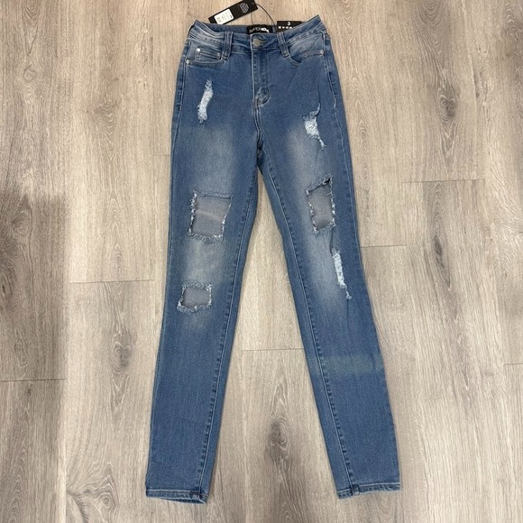 Fashion Nova Denim - Fashion Nova Womens Mid Rise Skinny Leg Denim Distressed Jeans Blue Size 3 NWT